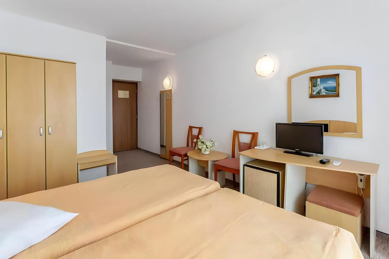 Hotel Aquapark Balada Saturn Mangalia Exterior photo