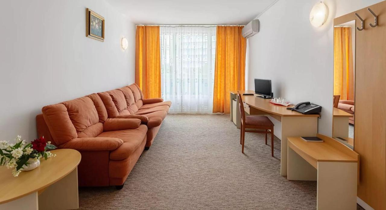 Hotel Aquapark Balada Saturn Mangalia Exterior photo